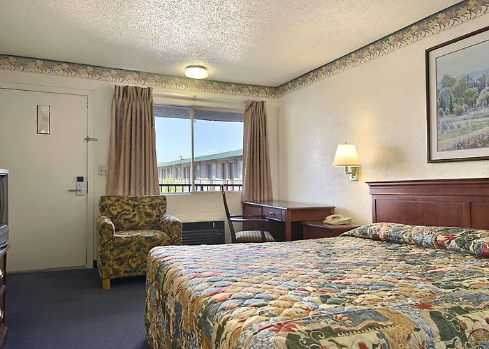 Days Inn By Wyndham Yuba City